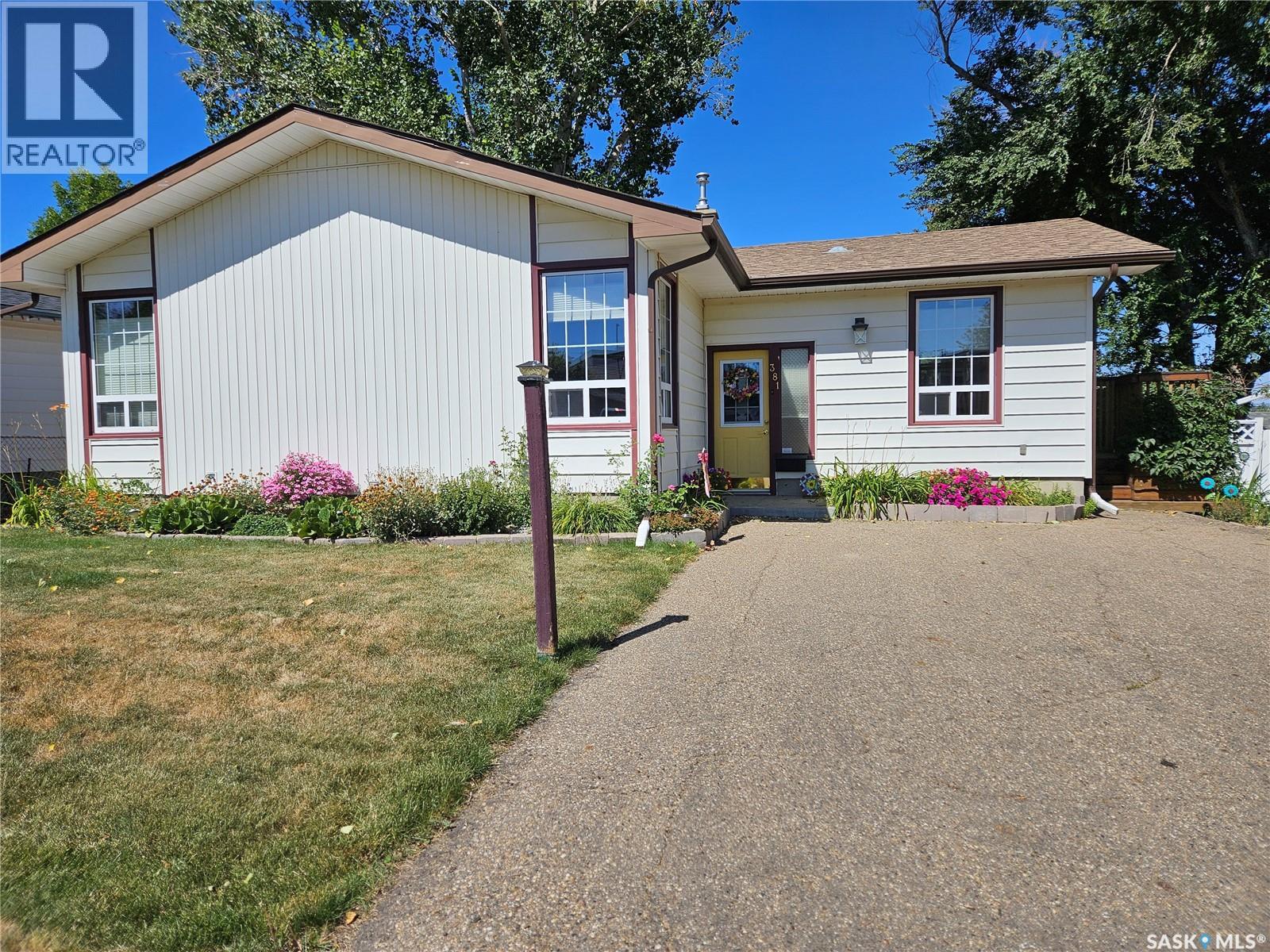 381 Allen DRIVE - 1