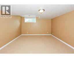5604 28a, Camrose, AB T4V1T2 Photo 32