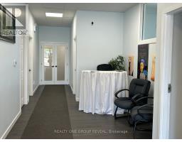 Main Floor - 524 Simcoe Street S, Oshawa, ON L1H4J8 Photo 9
