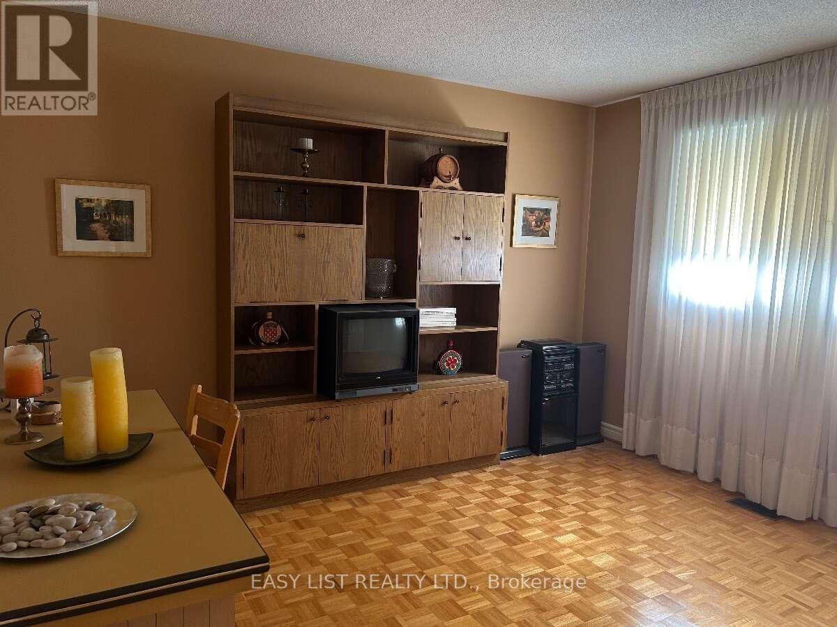 14 GAS LIGHT CRESCENT - Image 11