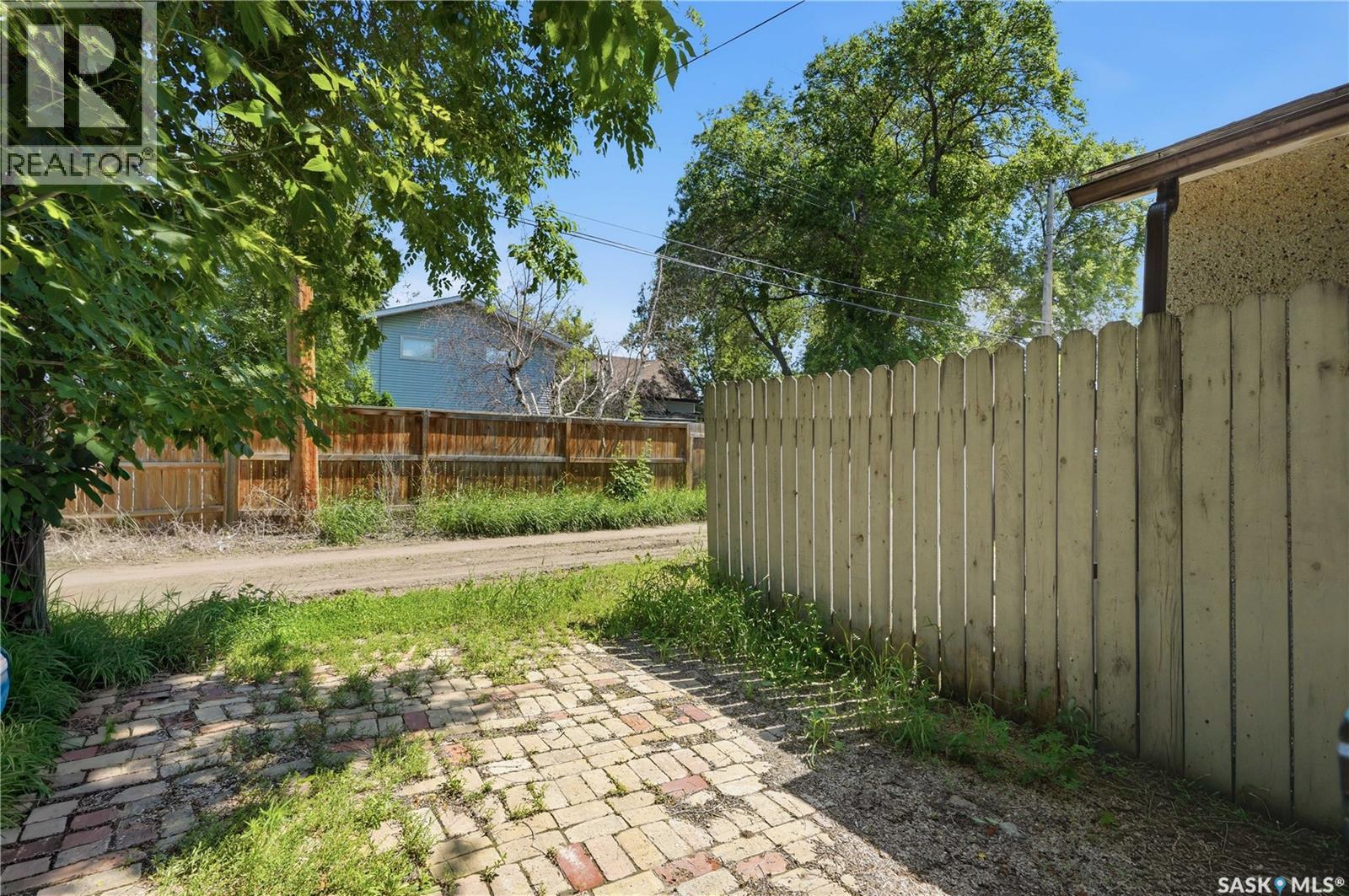 2525 McPherson AVENUE - 51