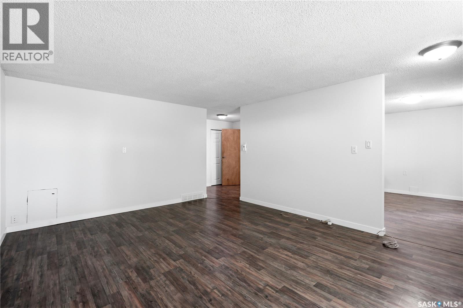 2525 McPherson AVENUE - 8
