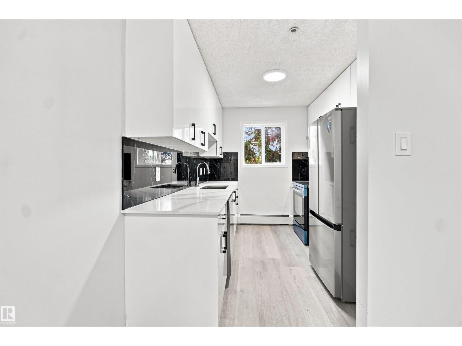 #124 10511 42 AV NW - 17