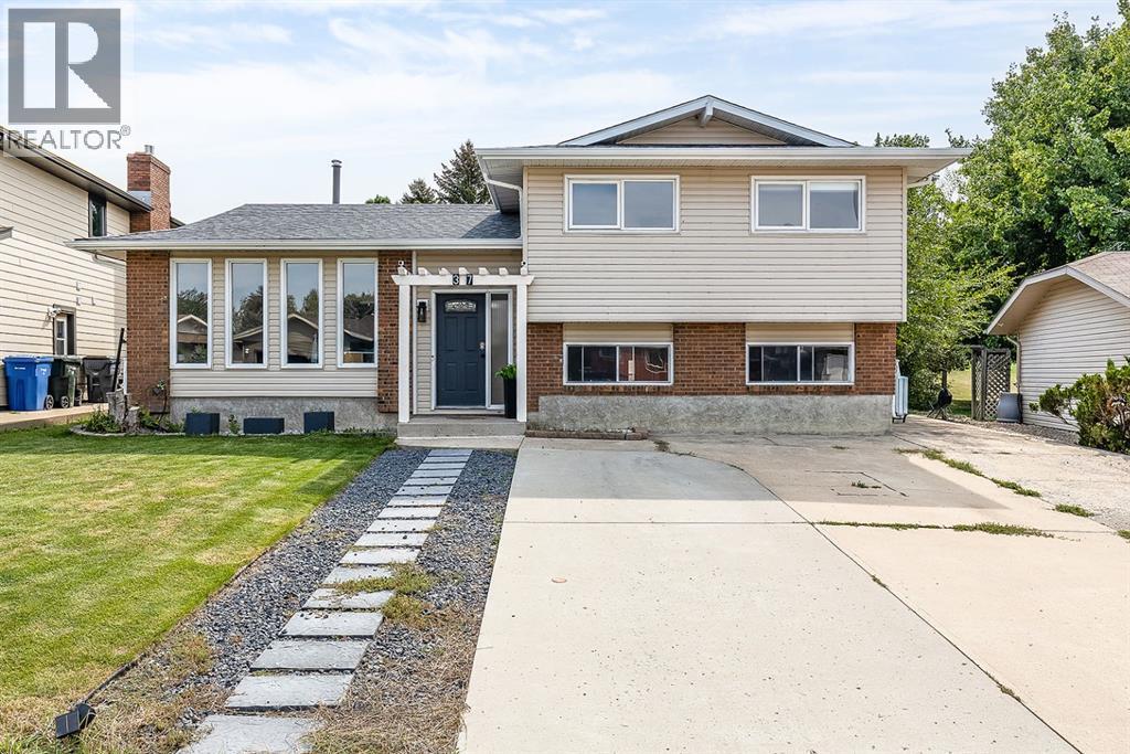 37 Sunflower Court SE - 1