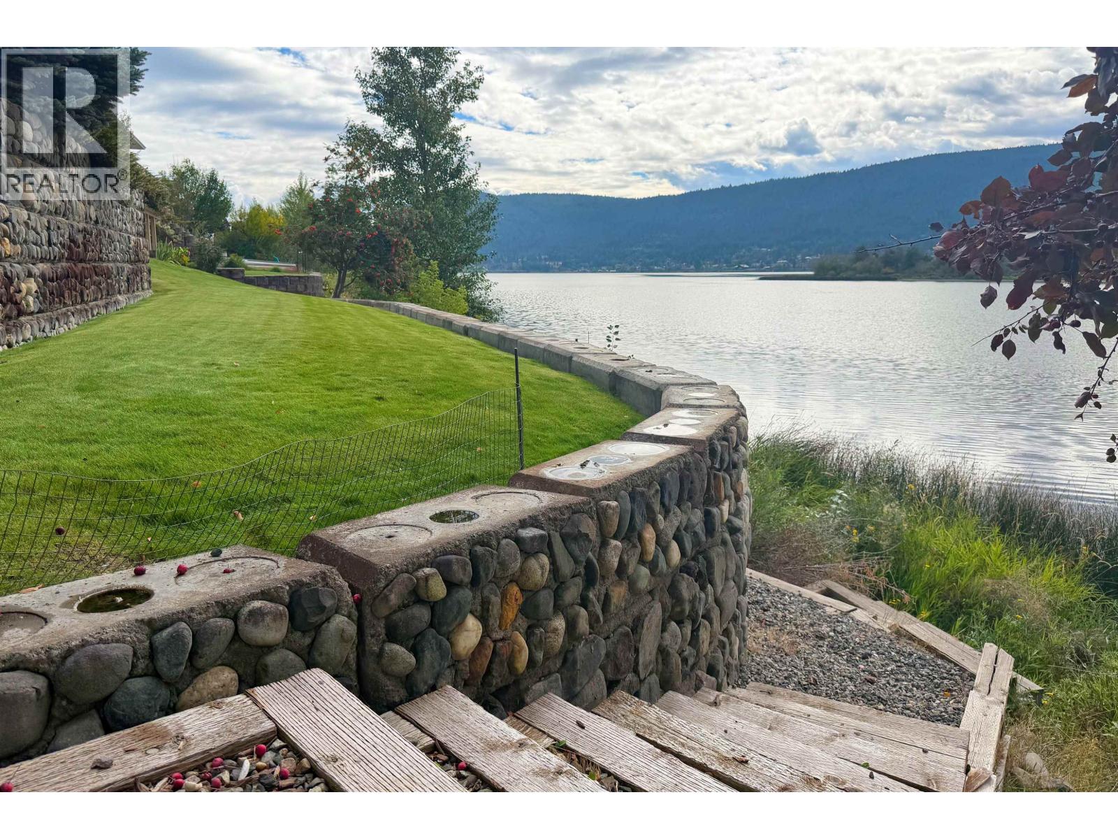 1515 DUNCAN ROAD - 24