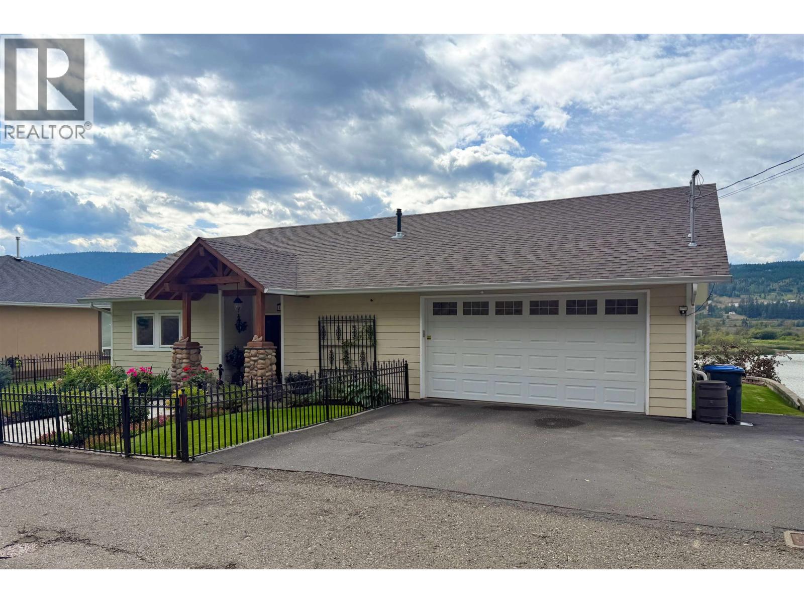 1515 DUNCAN ROAD - 31
