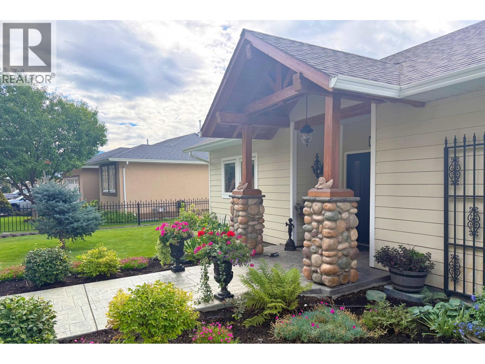1515 DUNCAN ROAD - 32
