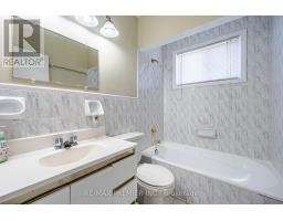 5 Valois Court, Toronto, ON M9V2Z4 Photo 15