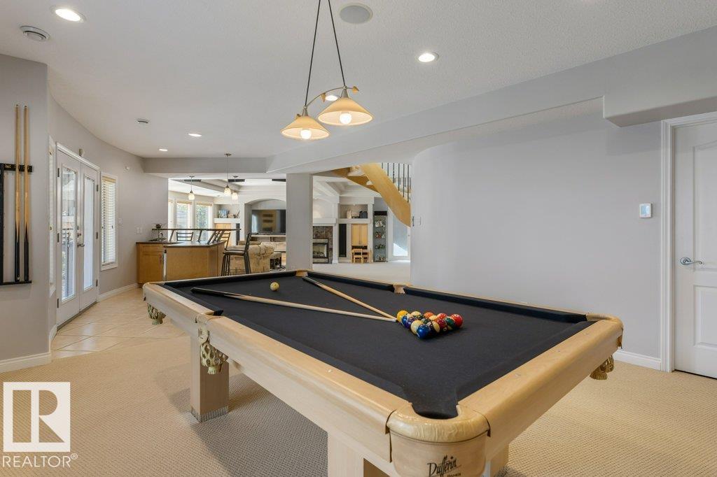 46 KINGSBURY CR - 52
