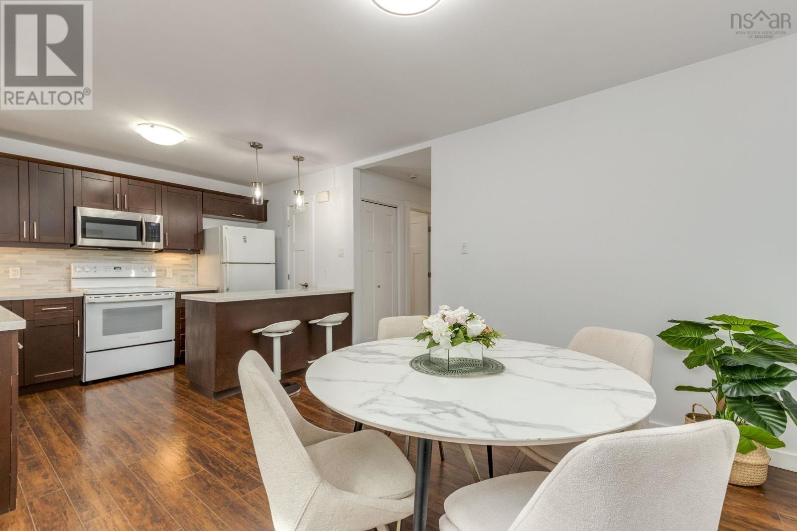 24 Fourth Street - Image 12
