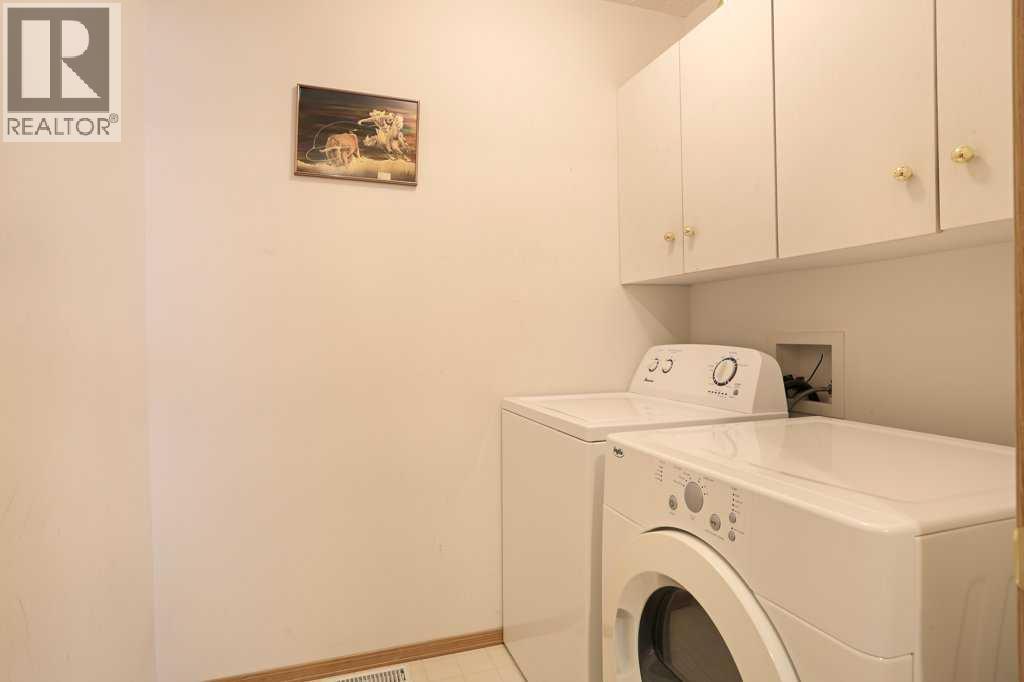 6 Fairview Park Lane W - 25