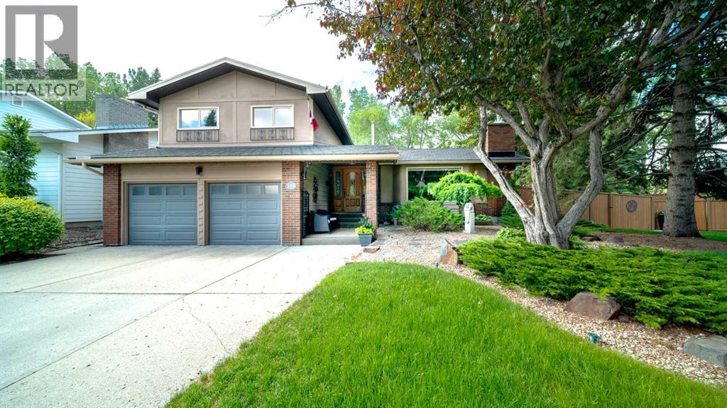 152 Mapleburn Drive SE - 2