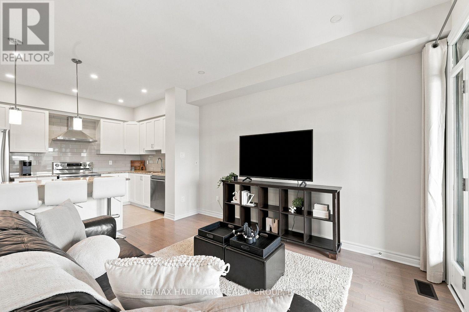 881 COULOIR ROAD - Image 12