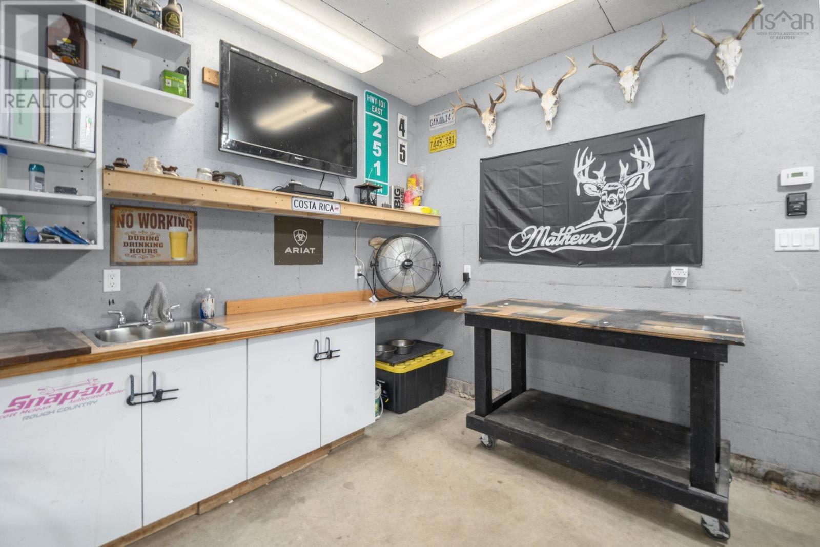 1017 Bog Road - Image 38
