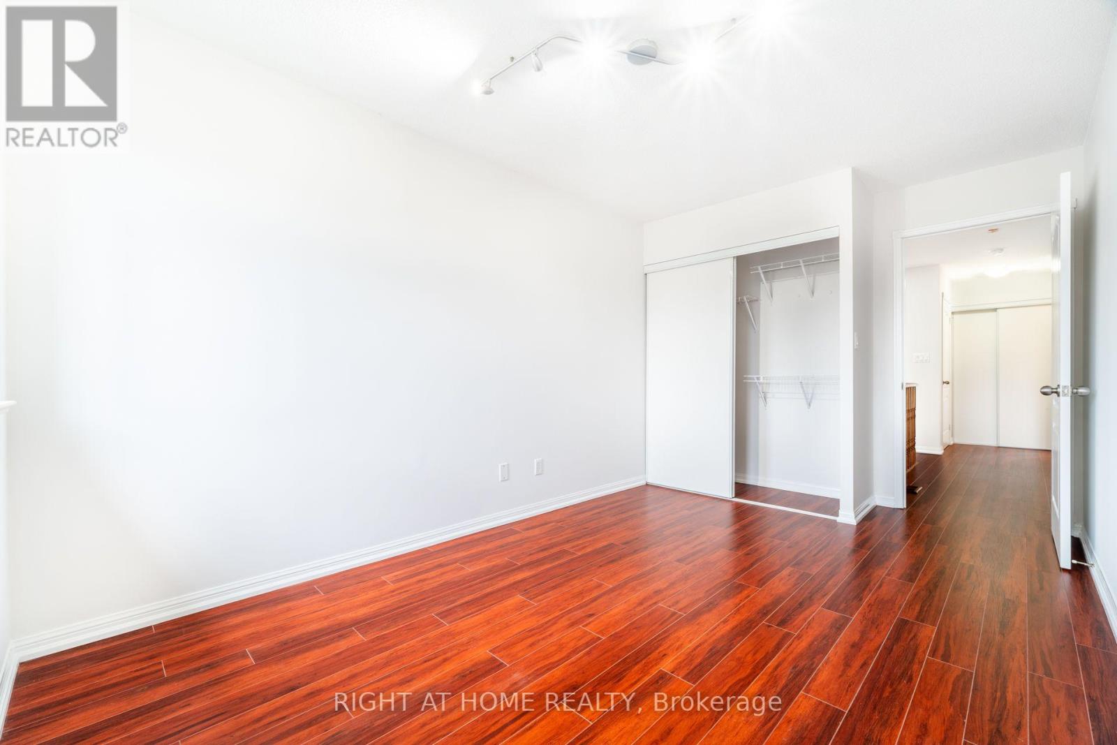 220 GRANDVIEW WAY - 13