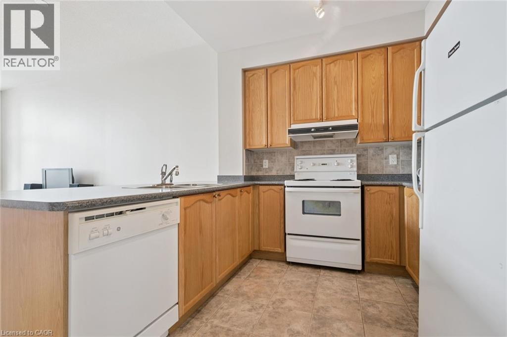 #607 70 PORT Street E - 8