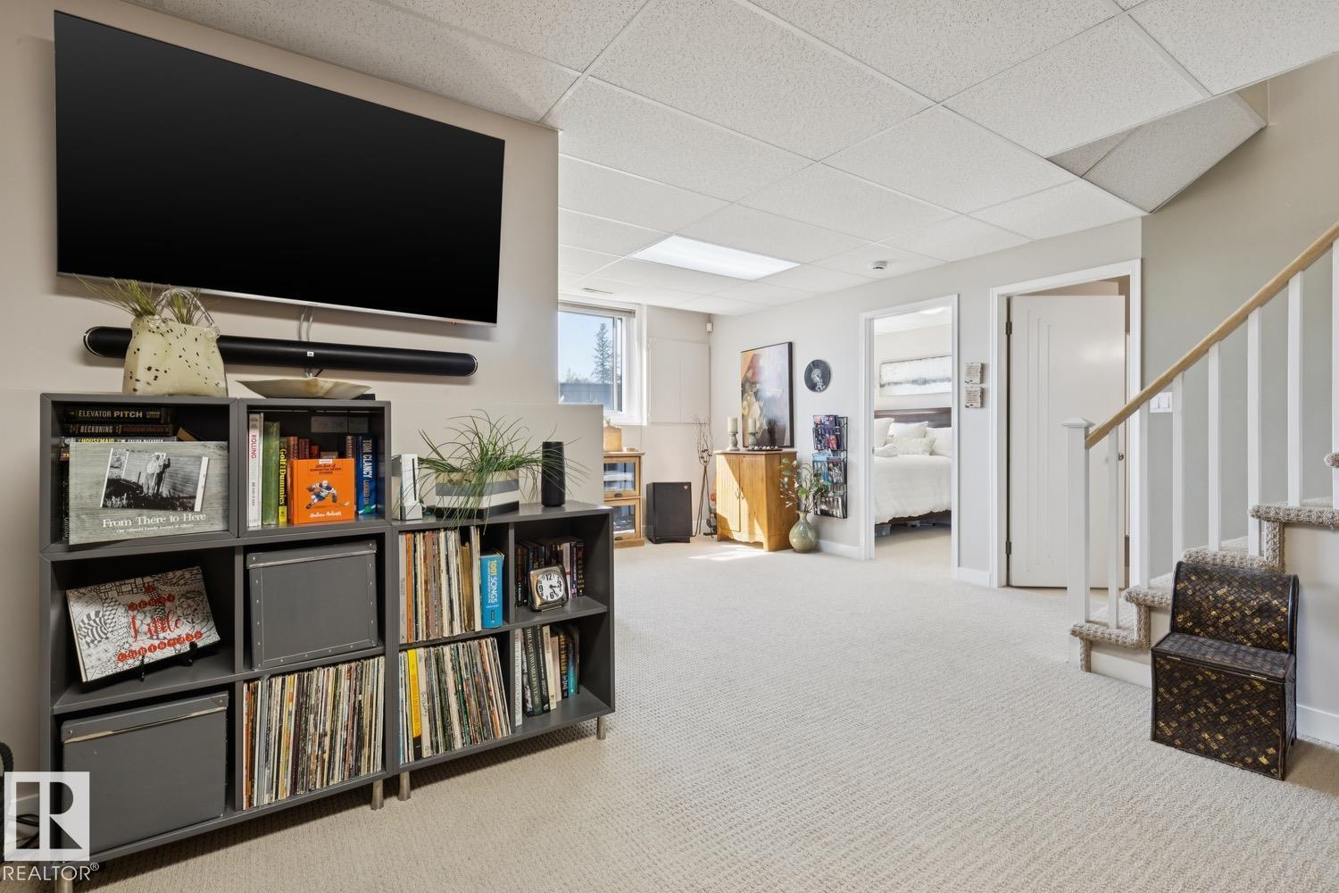 #8 11809 9B AV NW - Image 31