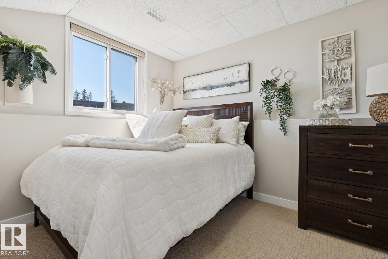 #8 11809 9B AV NW - Image 32