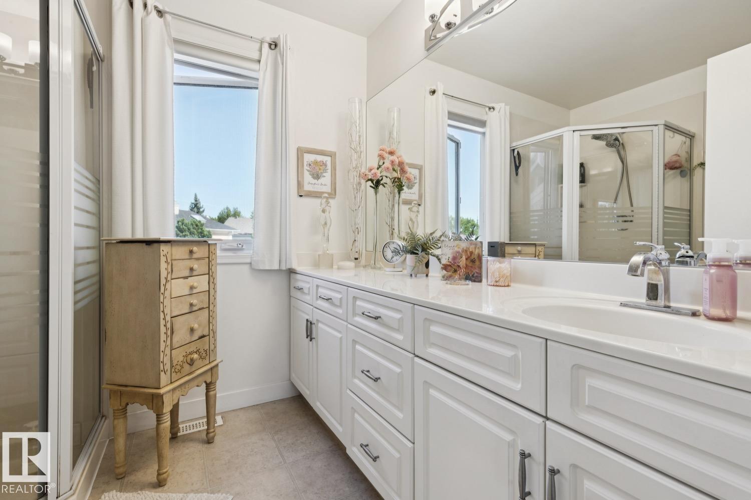 #8 11809 9B AV NW - Image 34