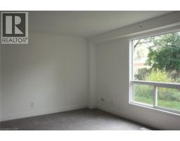 144 Sekura Crescent, Cambridge, ON N1R7G1 Photo 12