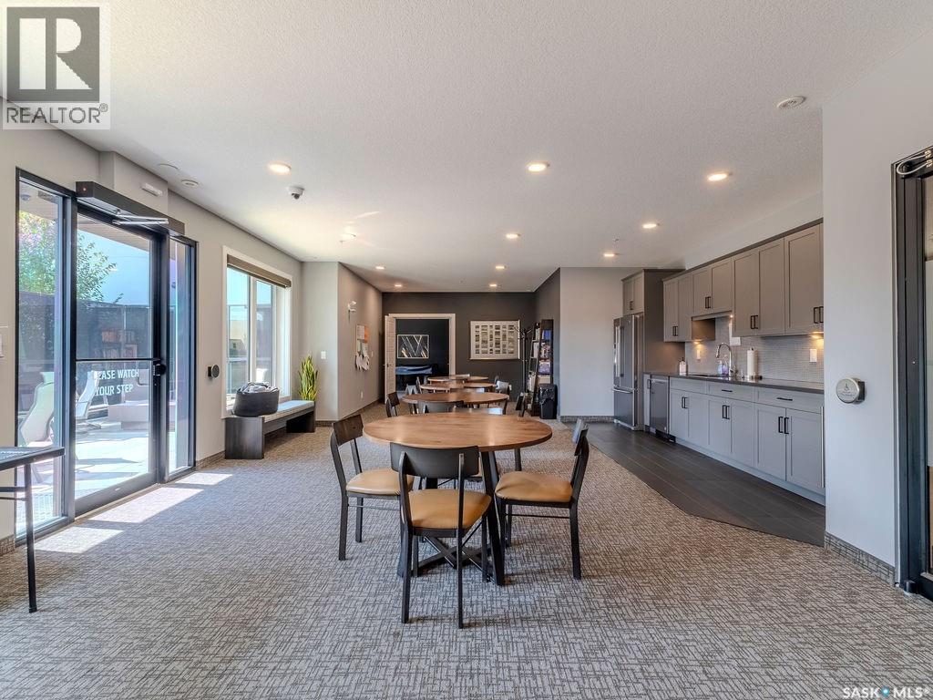 #313 105 Willis CRESCENT - Image 35