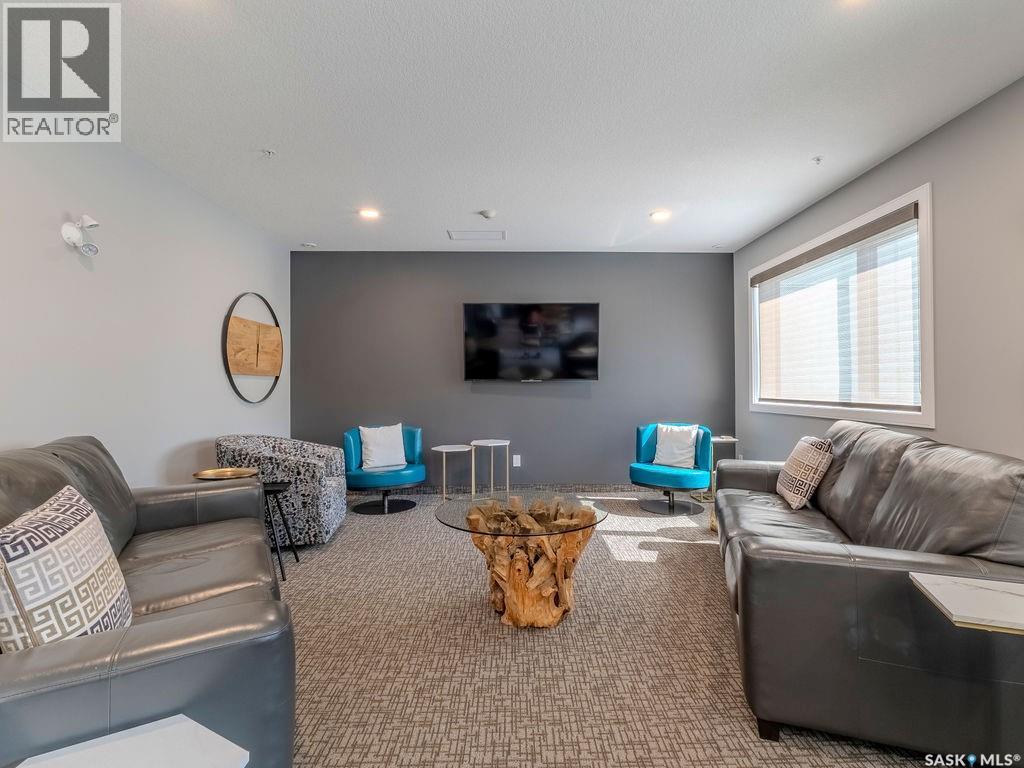 #313 105 Willis CRESCENT - Image 36