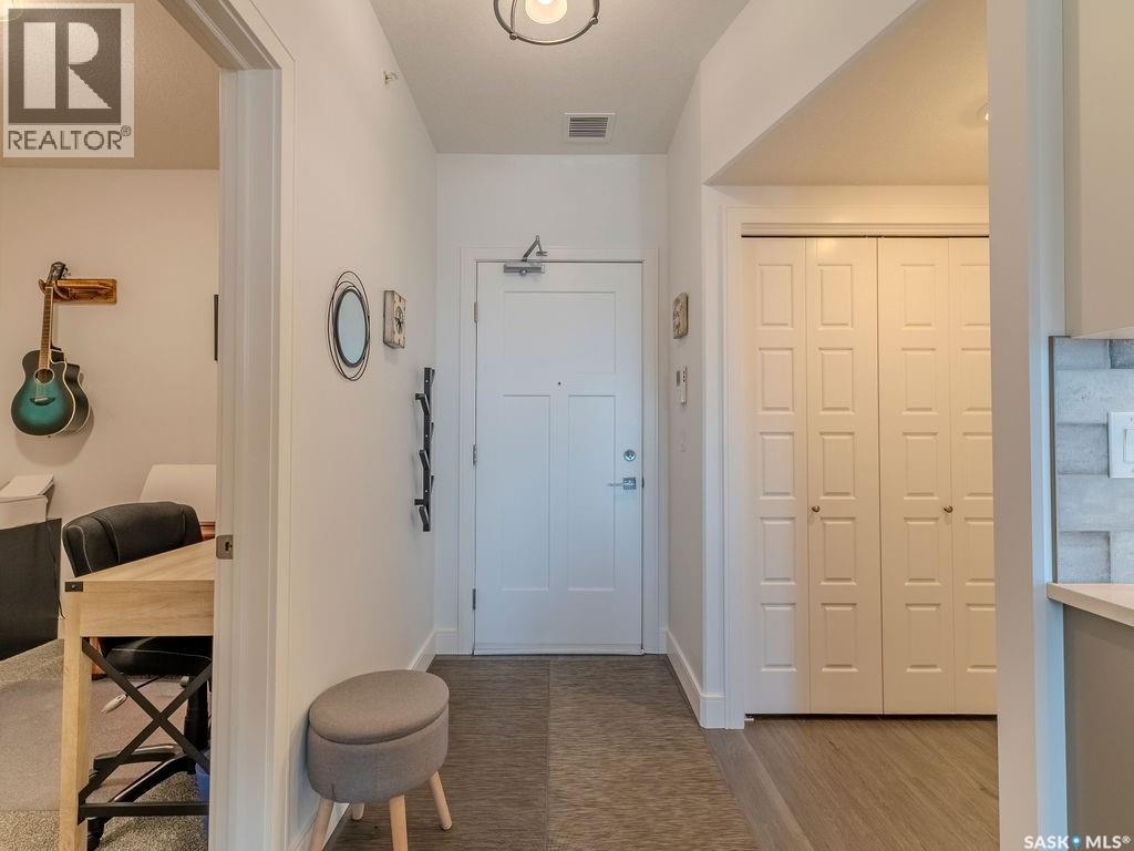 #313 105 Willis CRESCENT - Image 7
