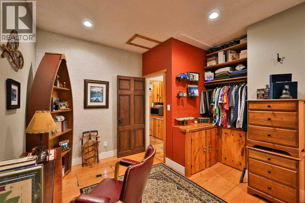405 3 Avenue W - Image 28