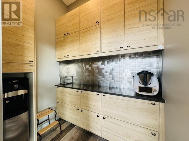 110 Kaakwogook Way - Image 10