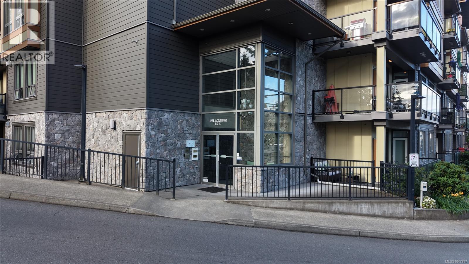 #401 3226 Jacklin Rd SE - 1