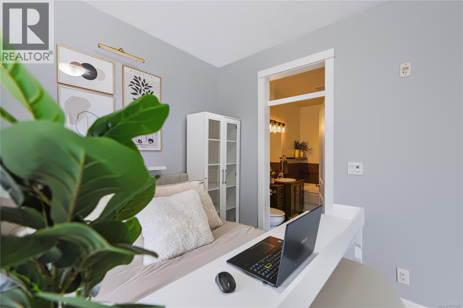 #401 3226 Jacklin Rd SE - 33