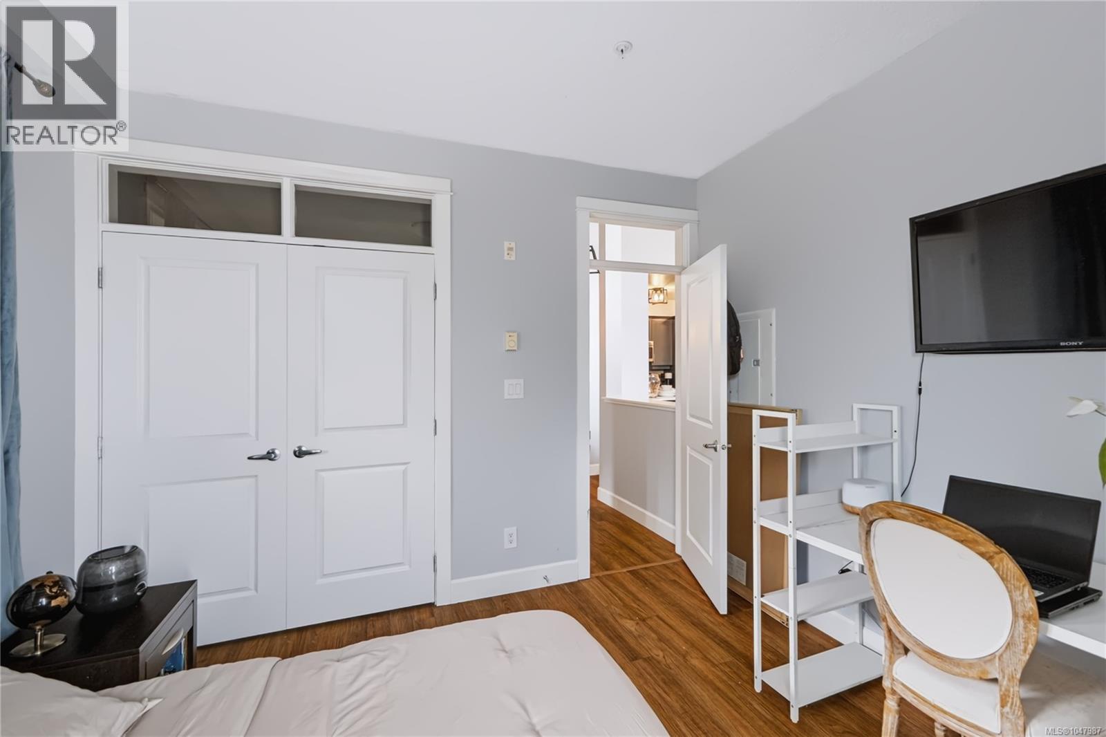 #401 3226 Jacklin Rd SE - 36