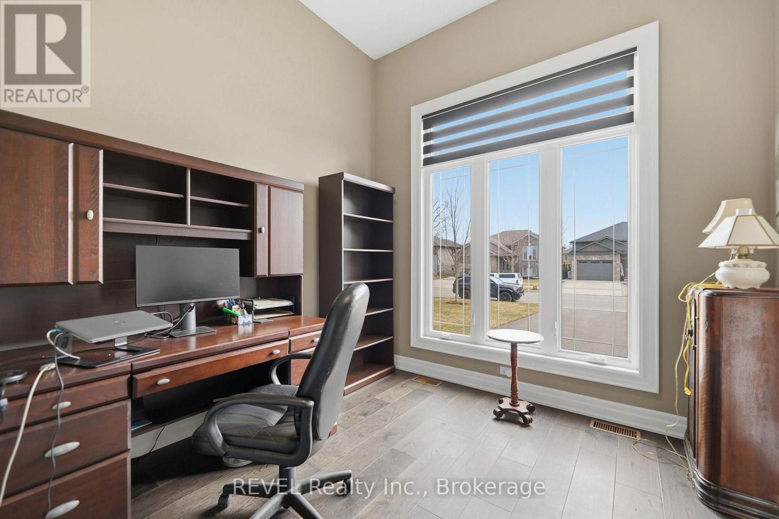713 CLARENCE STREET - 34