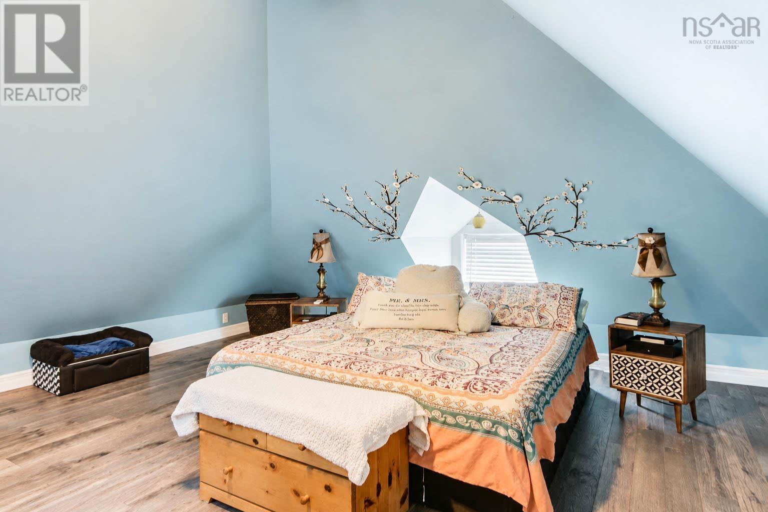 131 Maple Avenue - Image 37