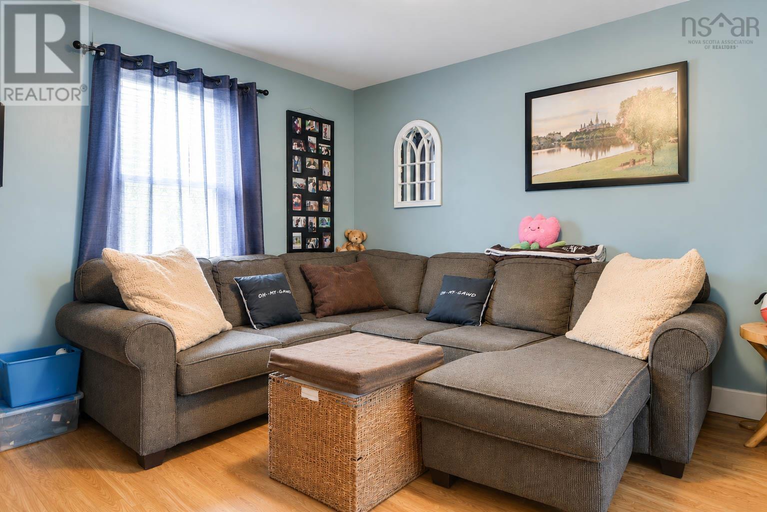 131 Maple Avenue - Image 28