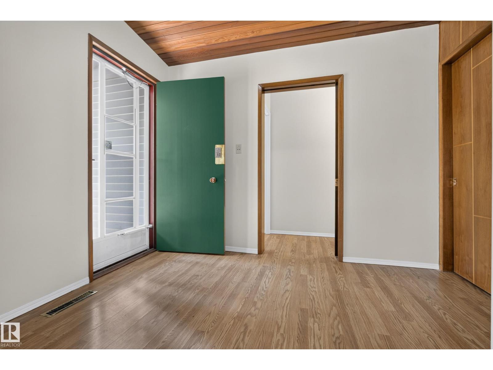 11728 39 AV NW - Image 10