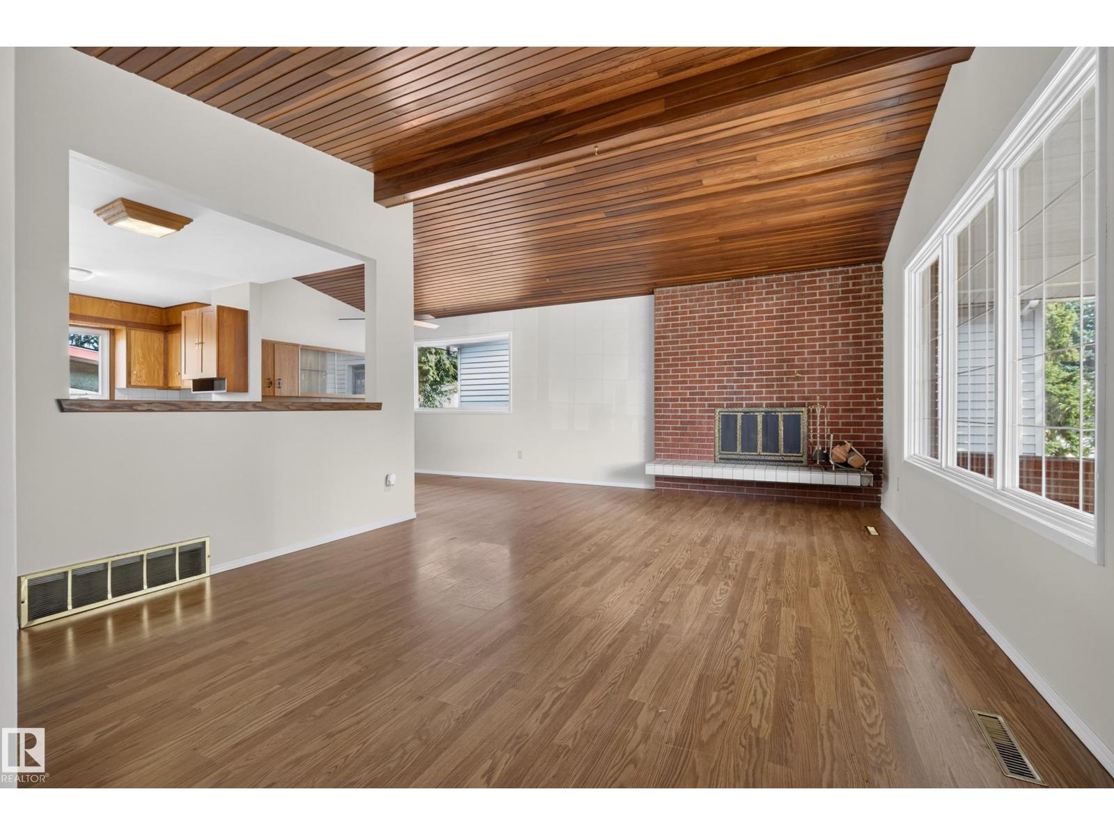 11728 39 AV NW - Image 11