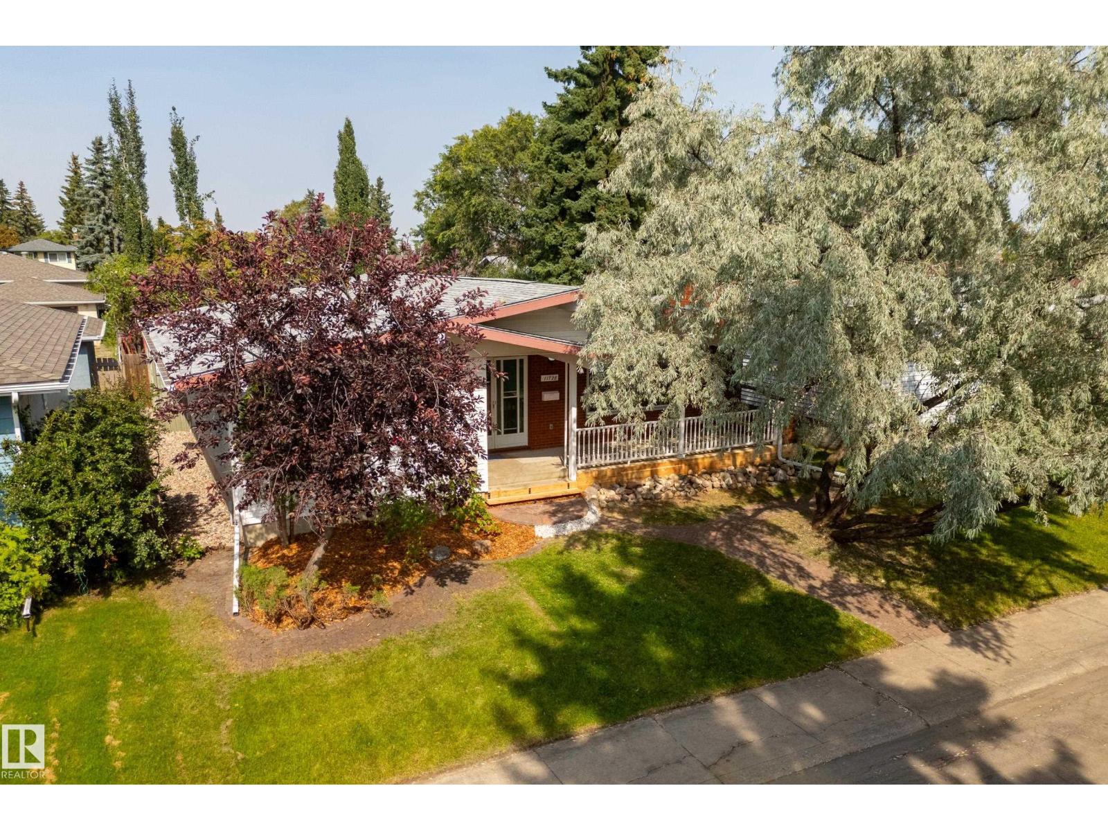 11728 39 AV NW - 2