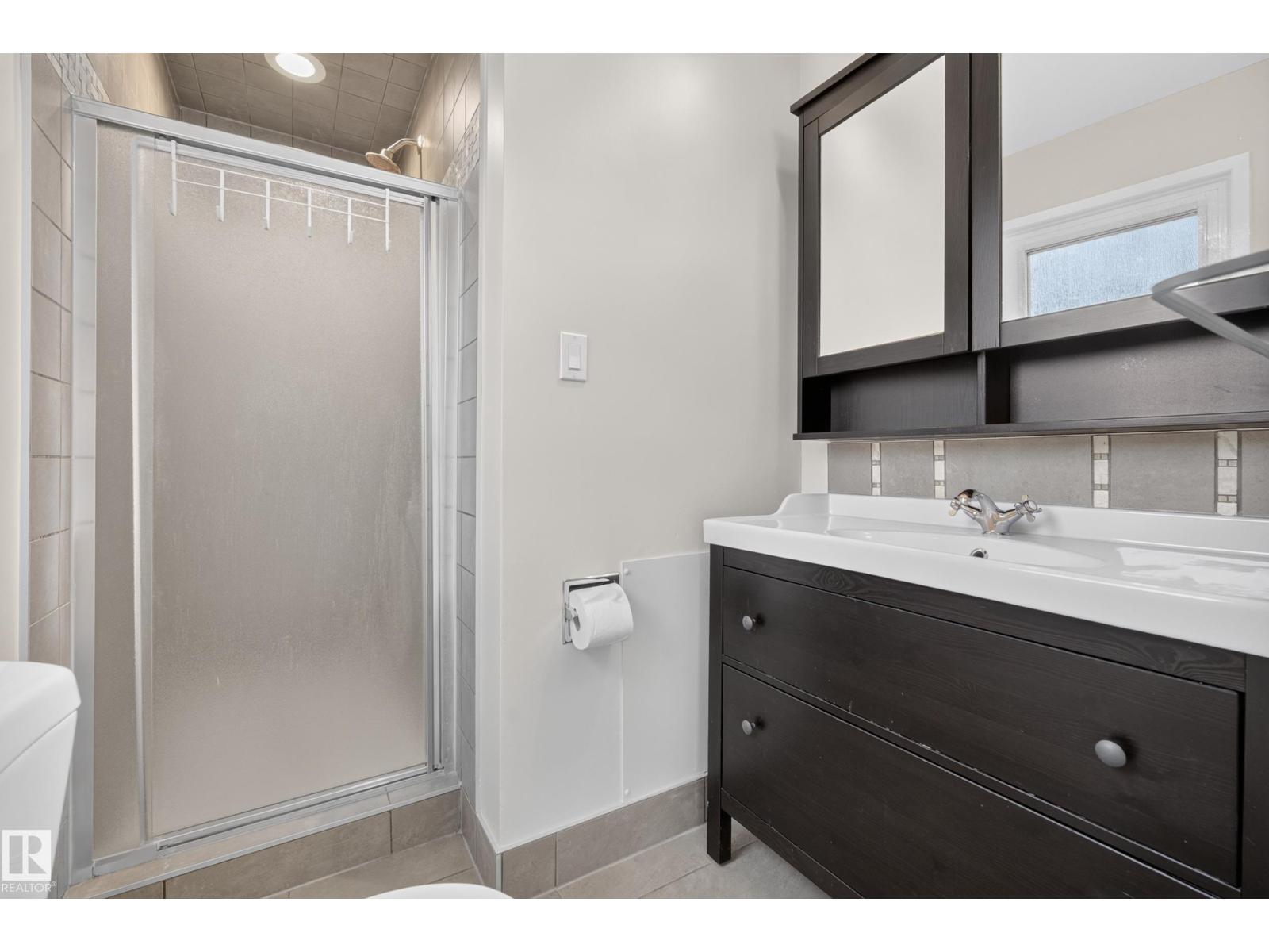 11728 39 AV NW - Image 23