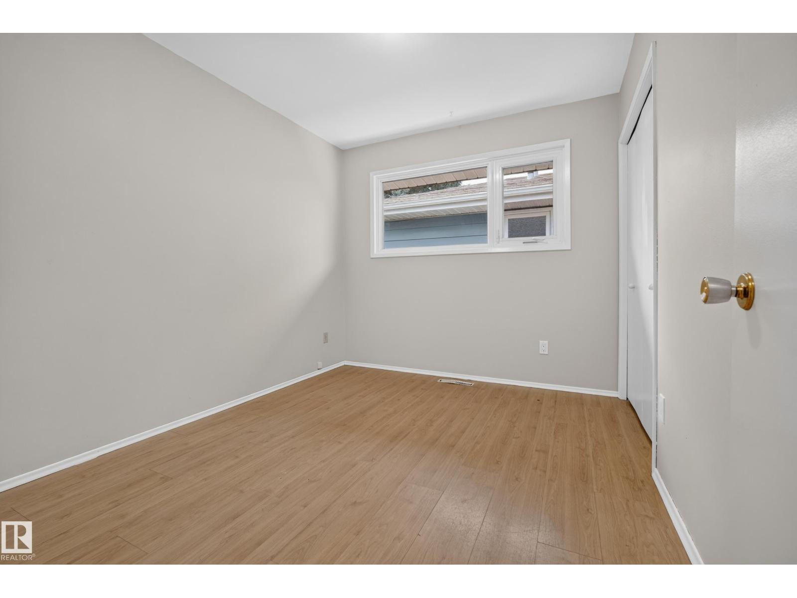 11728 39 AV NW - Image 24