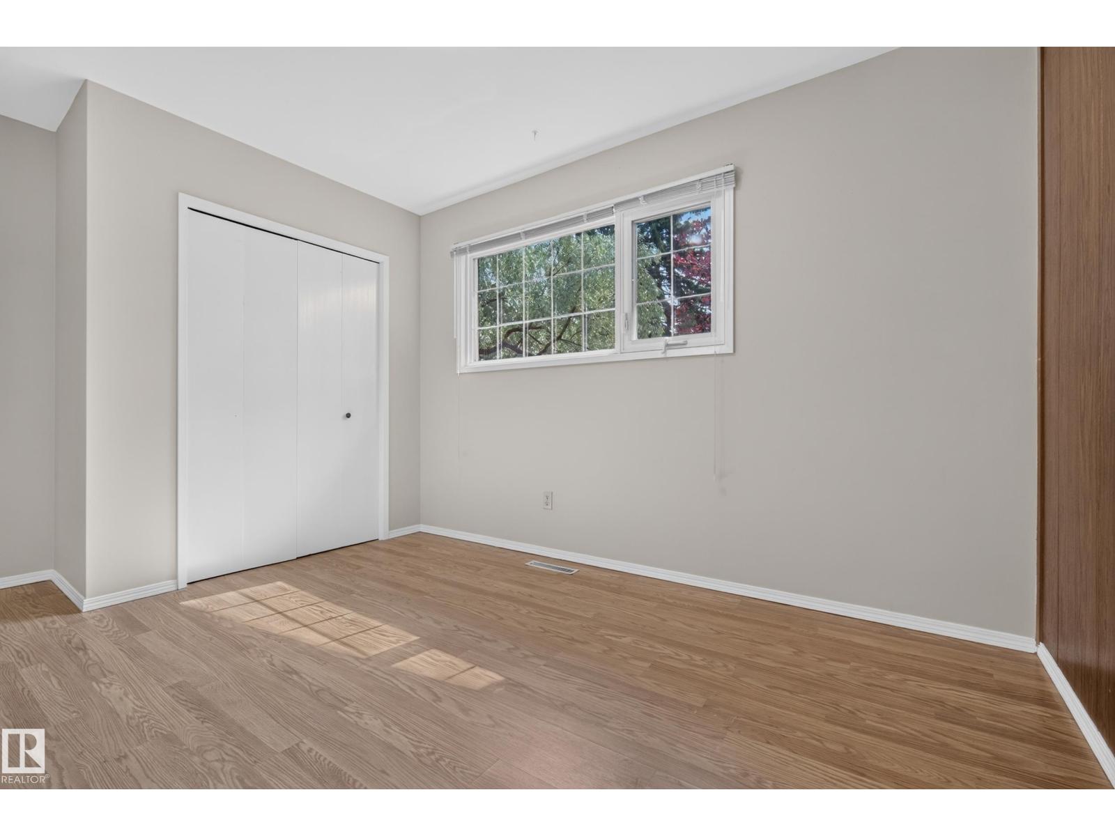 11728 39 AV NW - 27