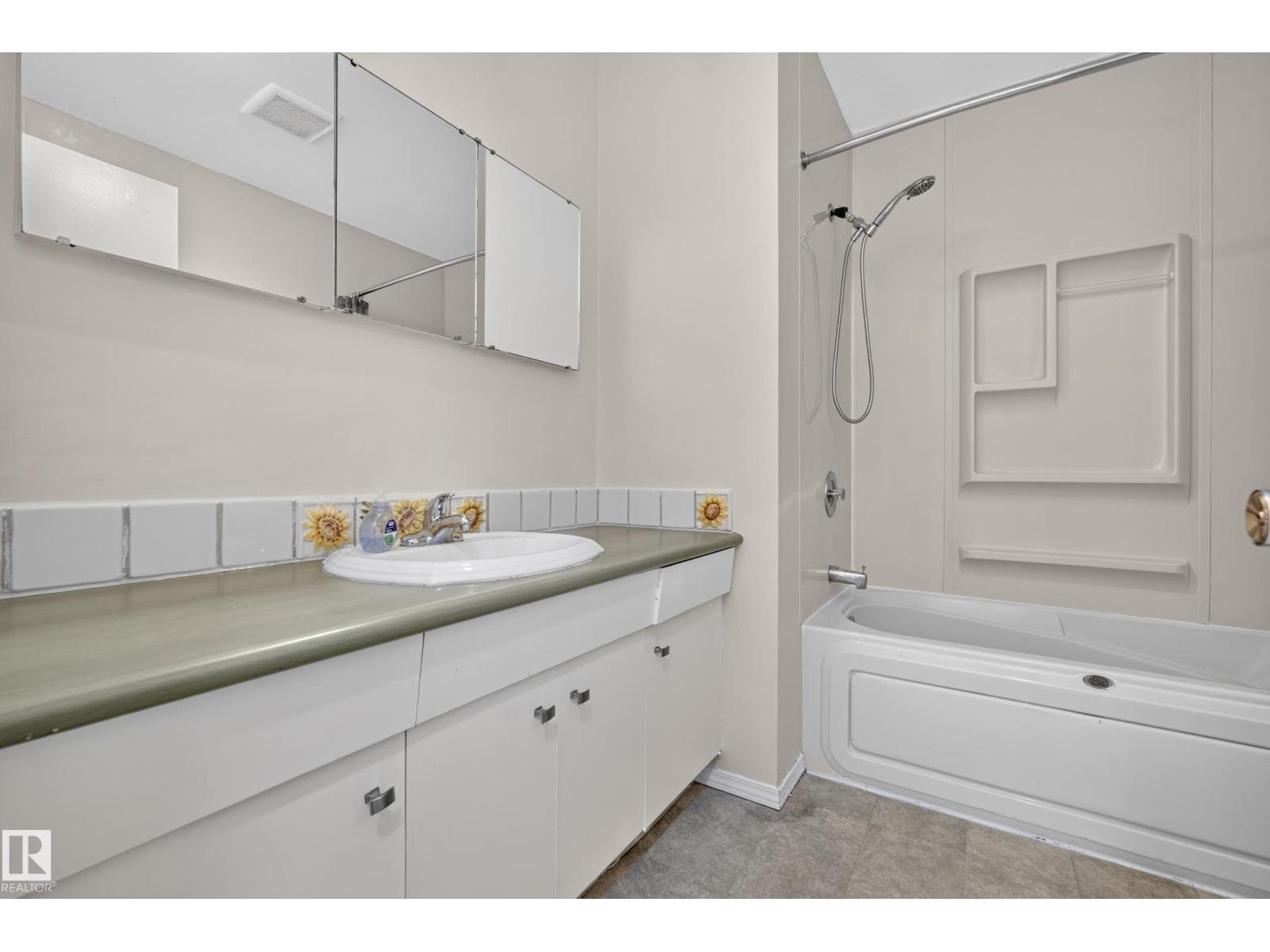 11728 39 AV NW - 28