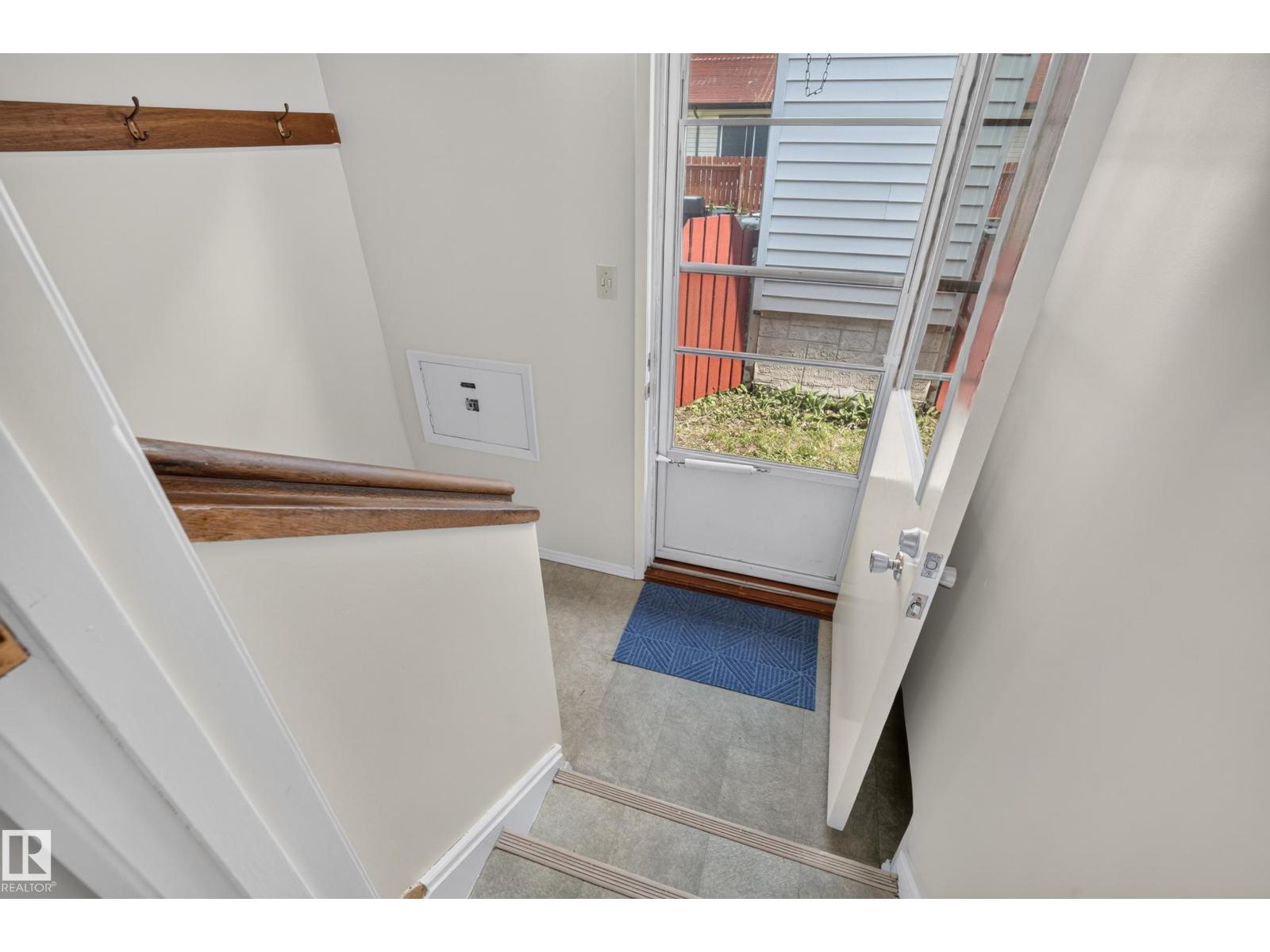 11728 39 AV NW - Image 29