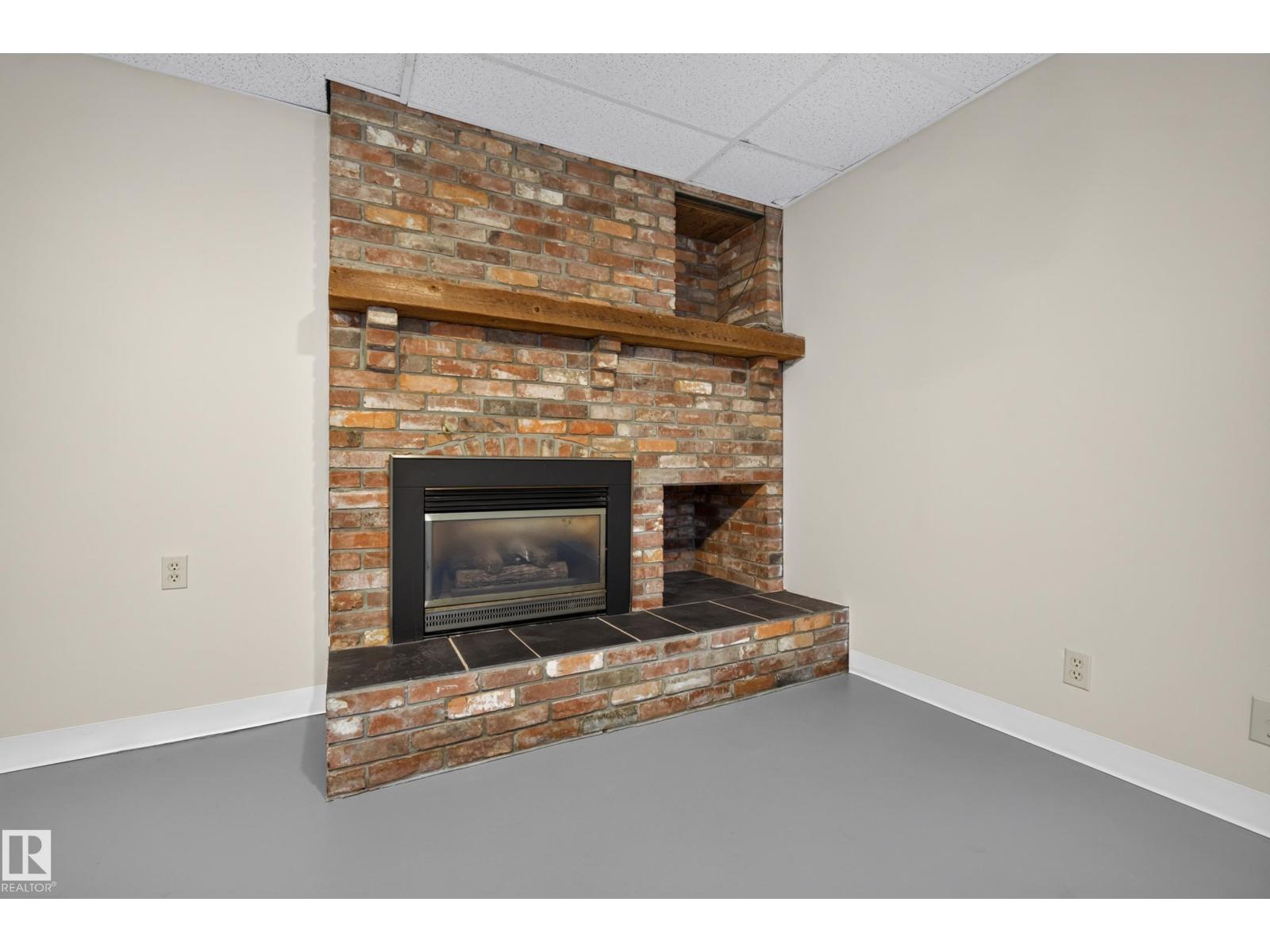 11728 39 AV NW - 35
