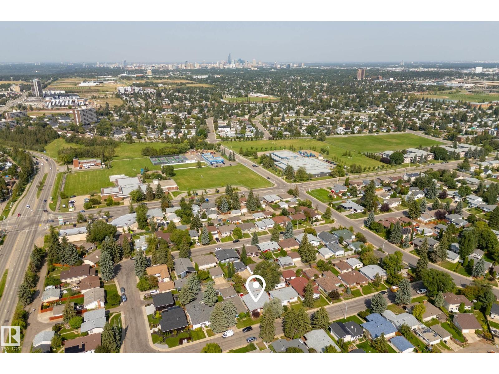 11728 39 AV NW - 53
