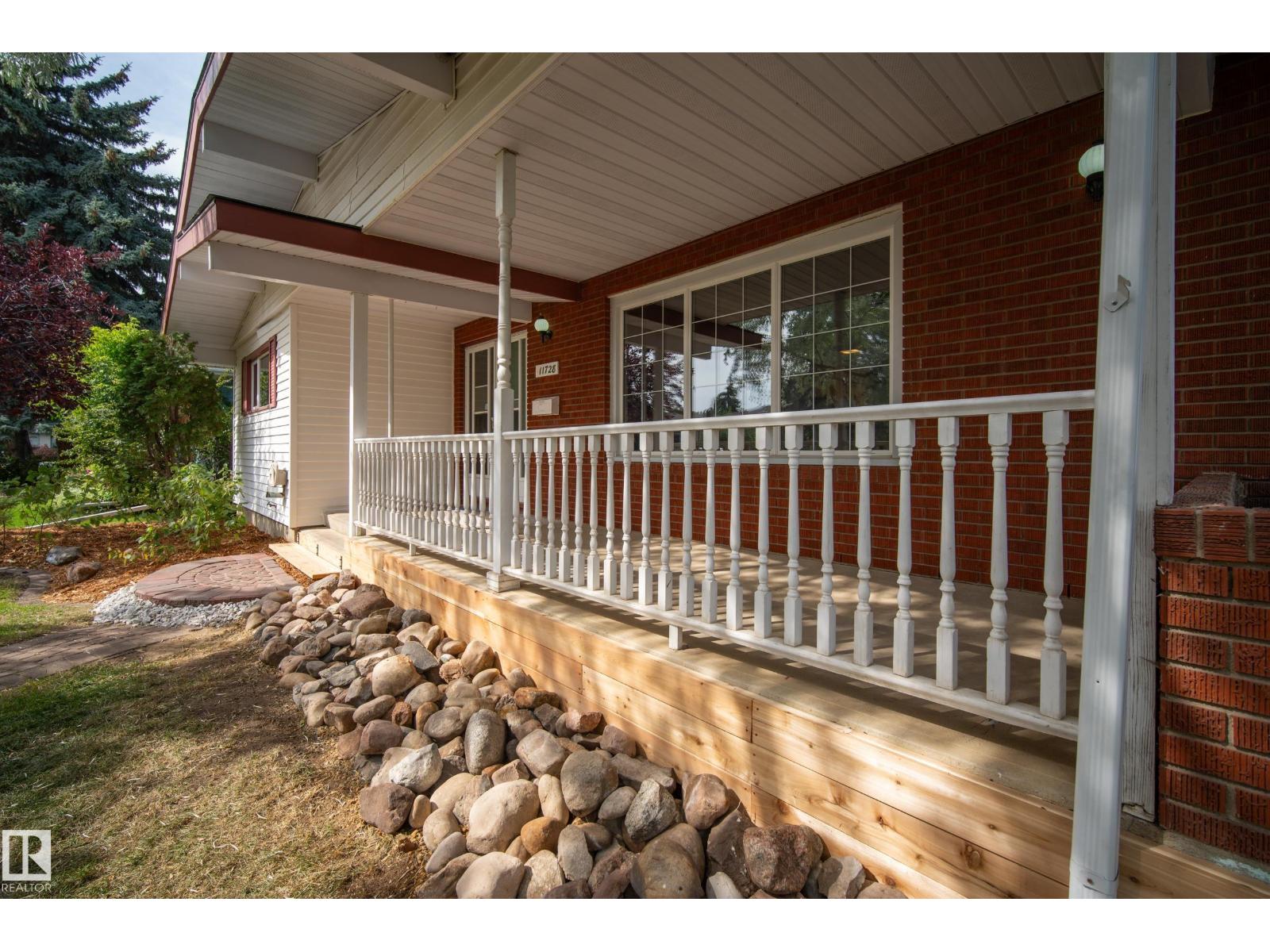 11728 39 AV NW - 6