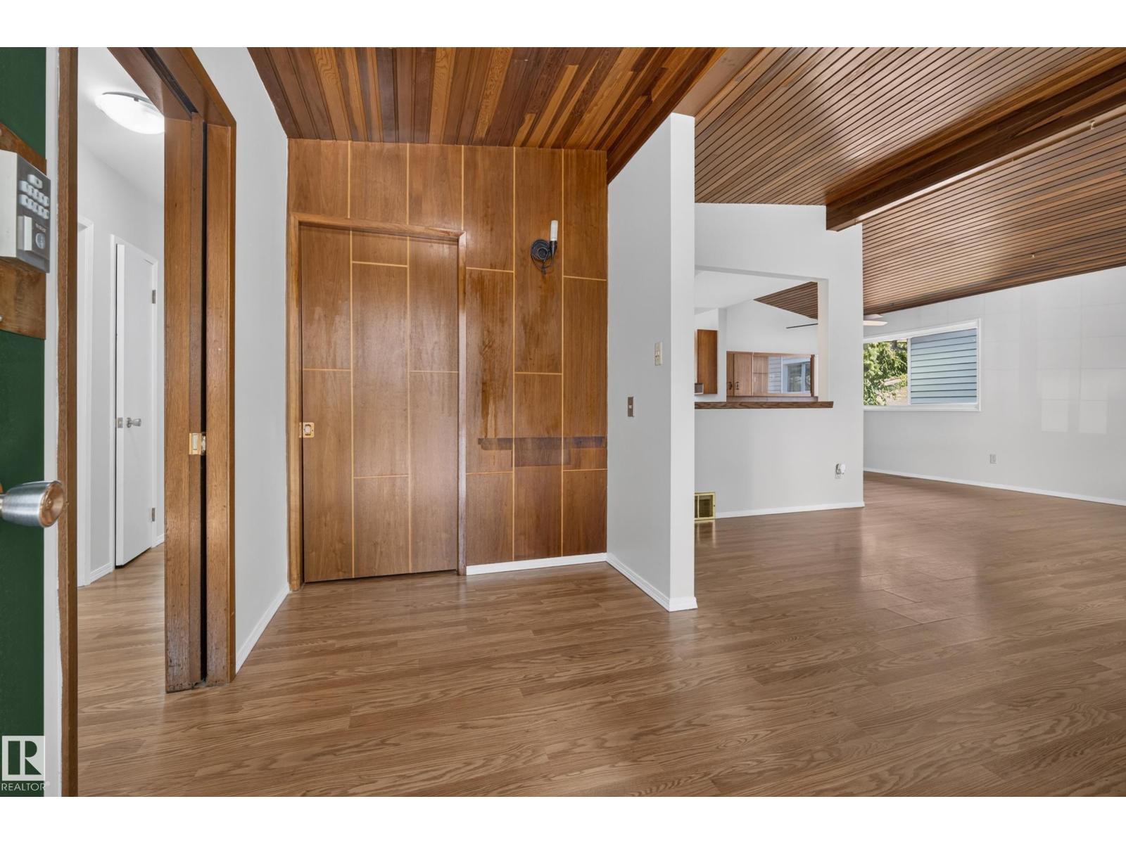 11728 39 AV NW - 9