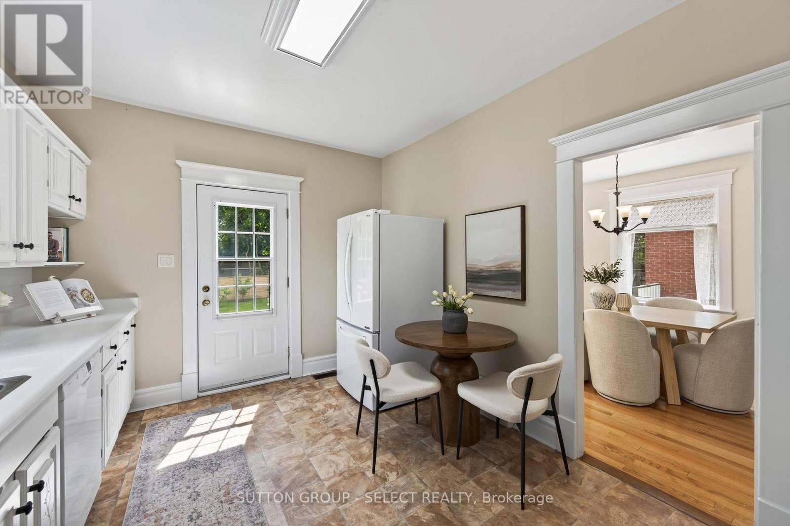 345 TECUMSEH AVENUE E - 13