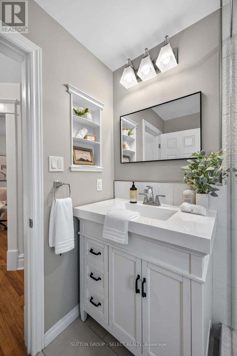 345 TECUMSEH AVENUE E - 21