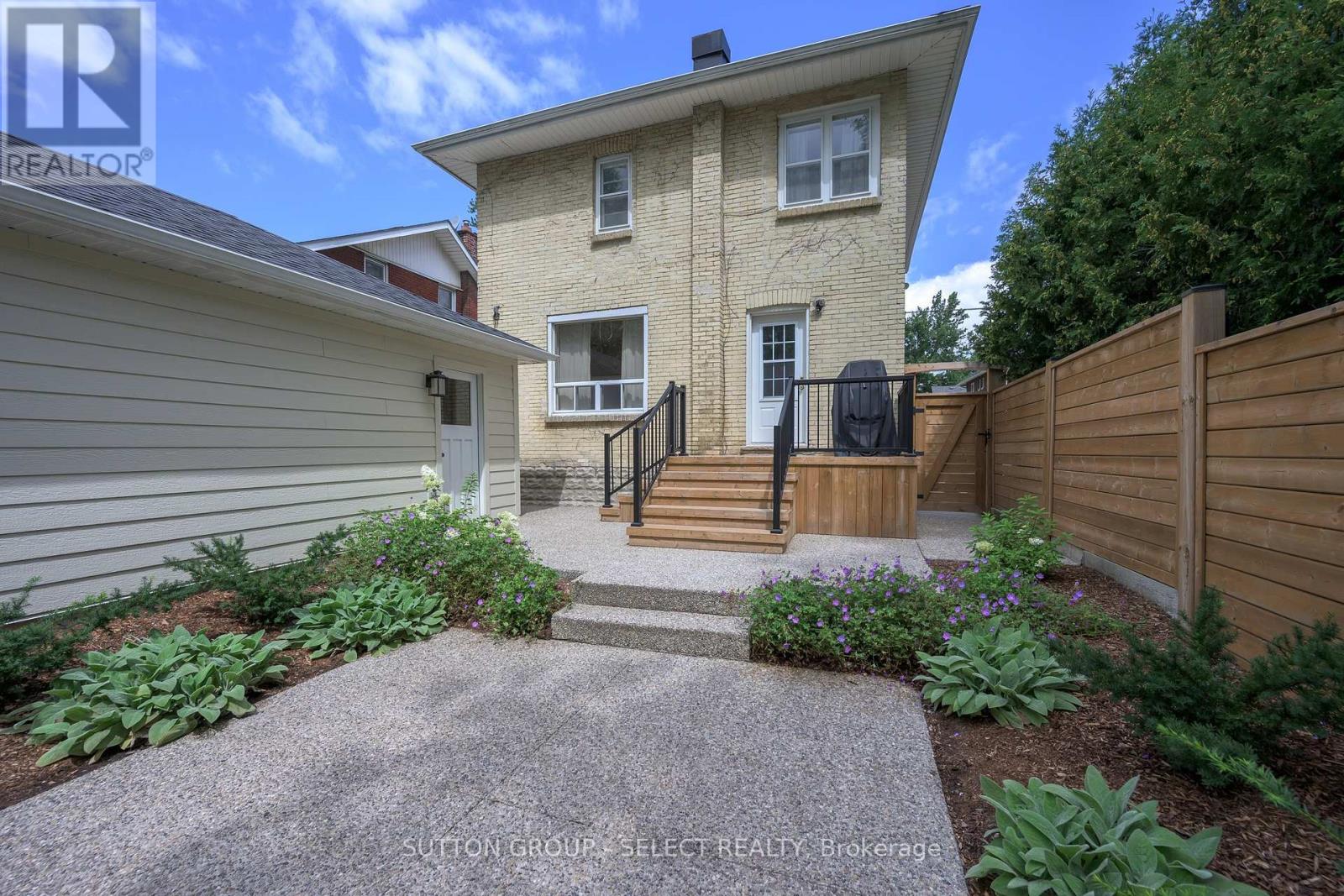 345 TECUMSEH AVENUE E - 28
